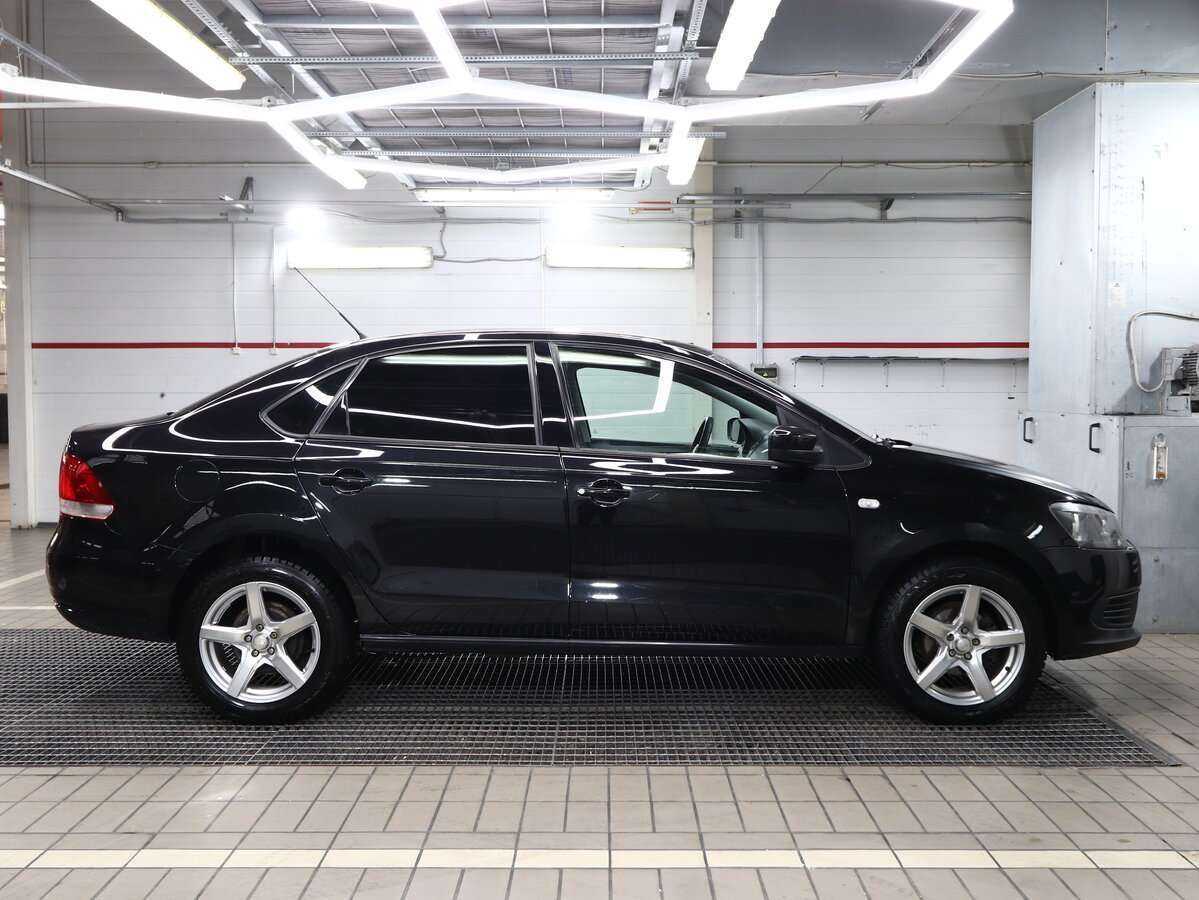 Купить Volkswagen Polo с пробегом. Фото: #2