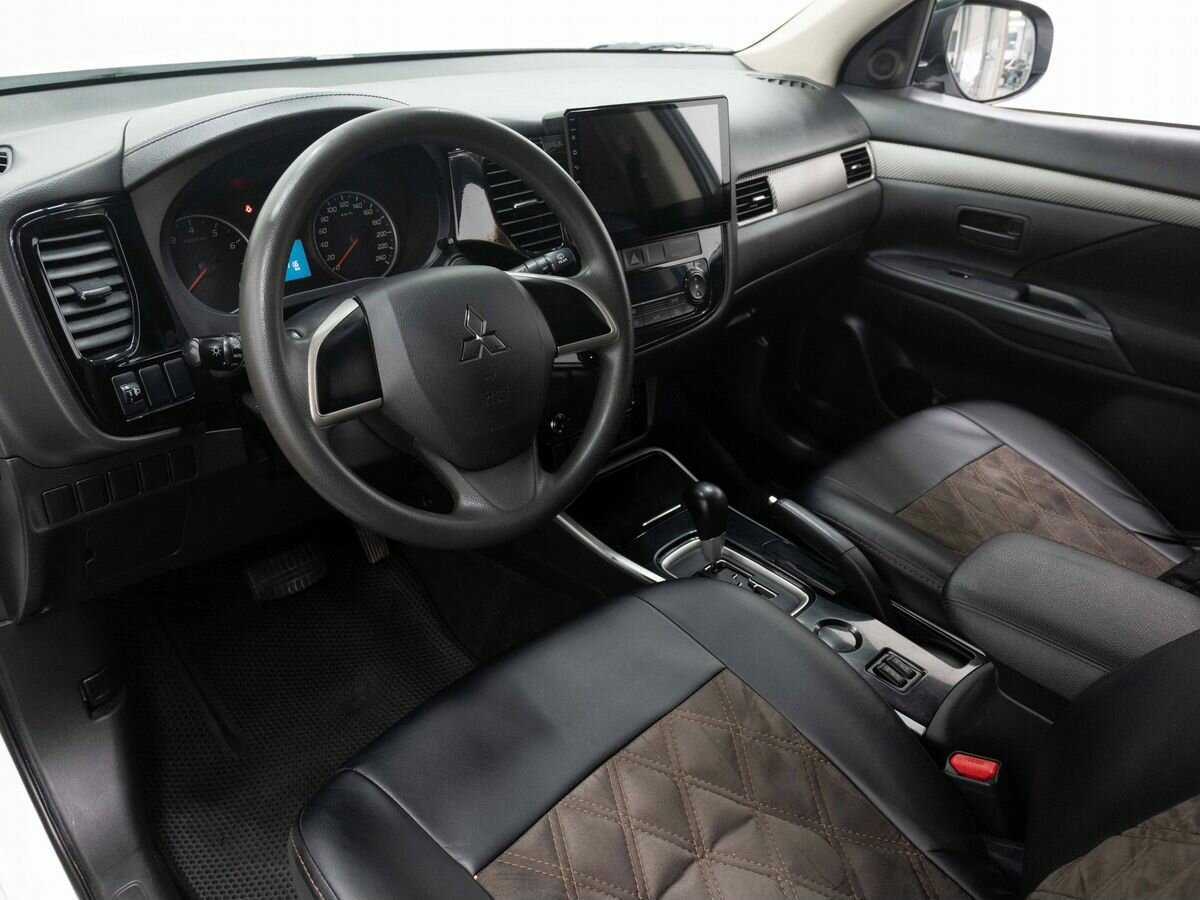 Купить Mitsubishi Outlander с пробегом. Фото: #8