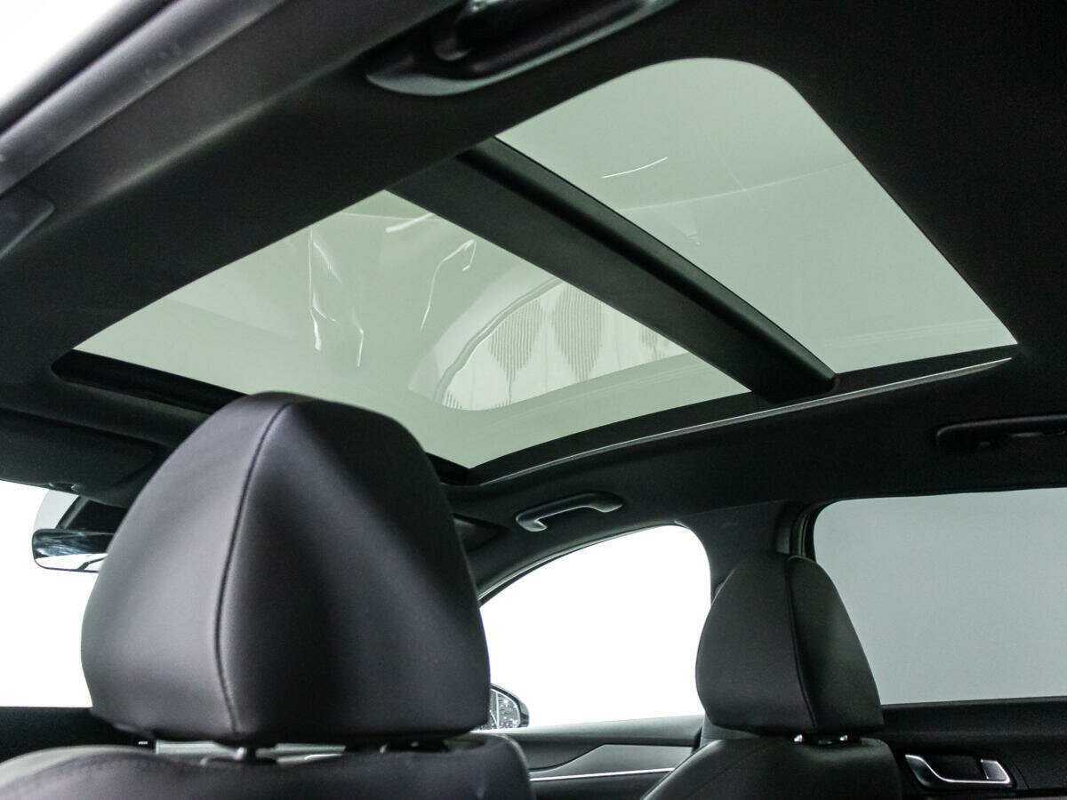 Купить Kia K5 с пробегом. Фото: #21