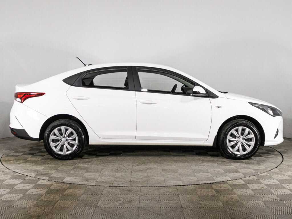 Купить Hyundai Solaris с пробегом. Фото: #3