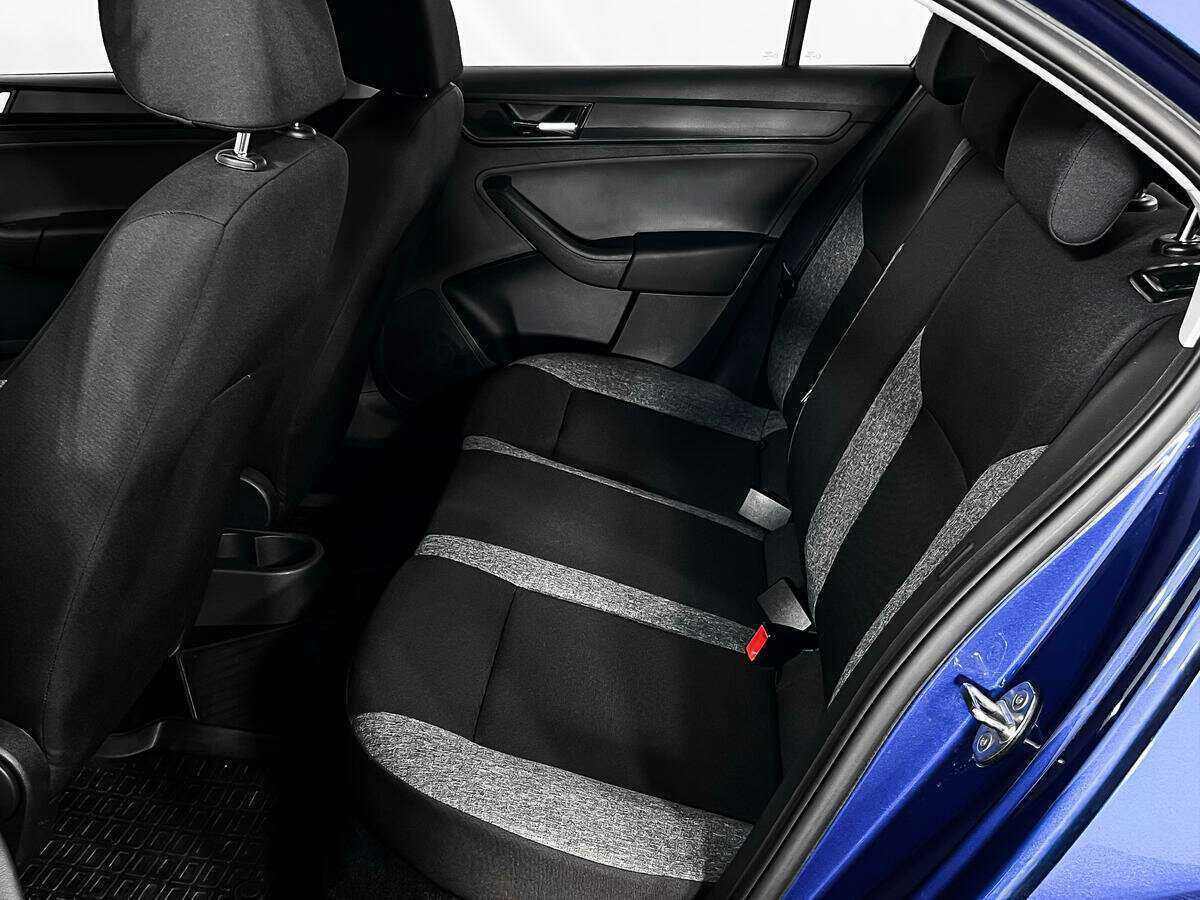 Купить Skoda Rapid с пробегом. Фото: #9