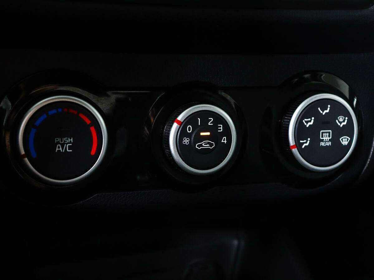 Купить Kia Rio с пробегом. Фото: #15