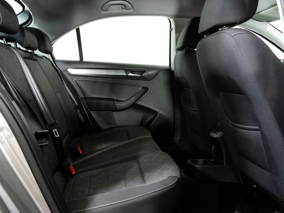 Купить Volkswagen Polo с пробегом. Фото: #12