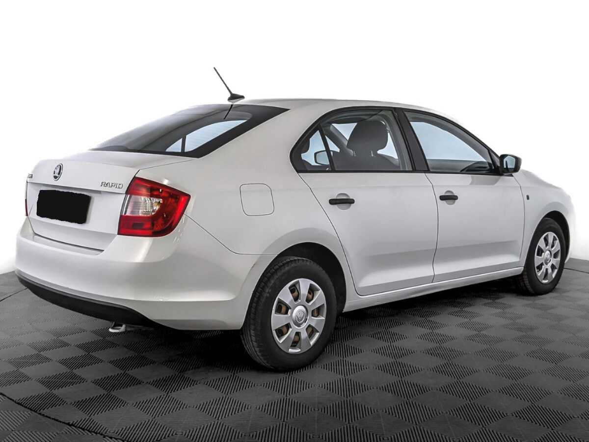 Купить Skoda Rapid с пробегом. Фото: #4