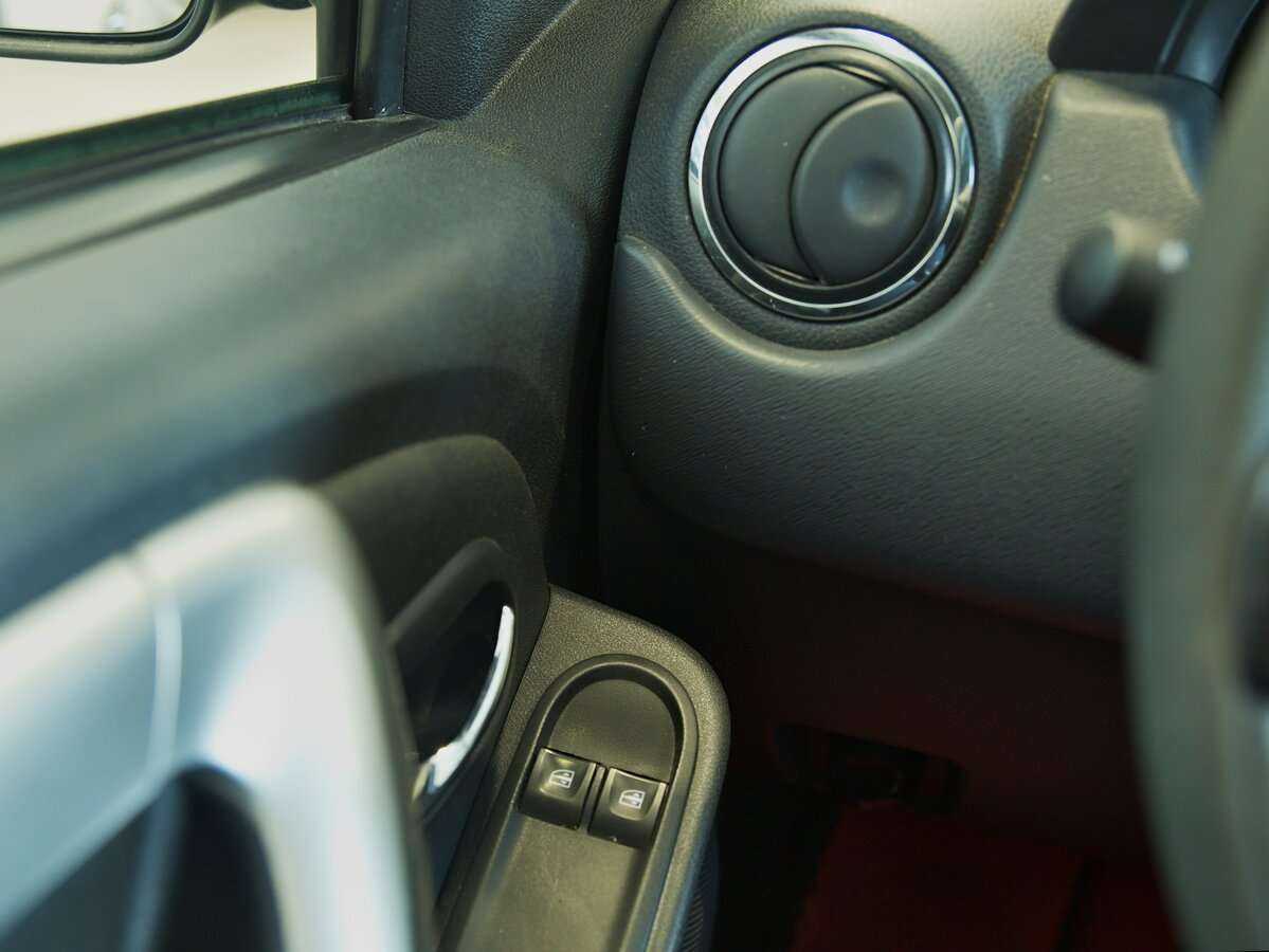 Купить Nissan Terrano с пробегом. Фото: #9