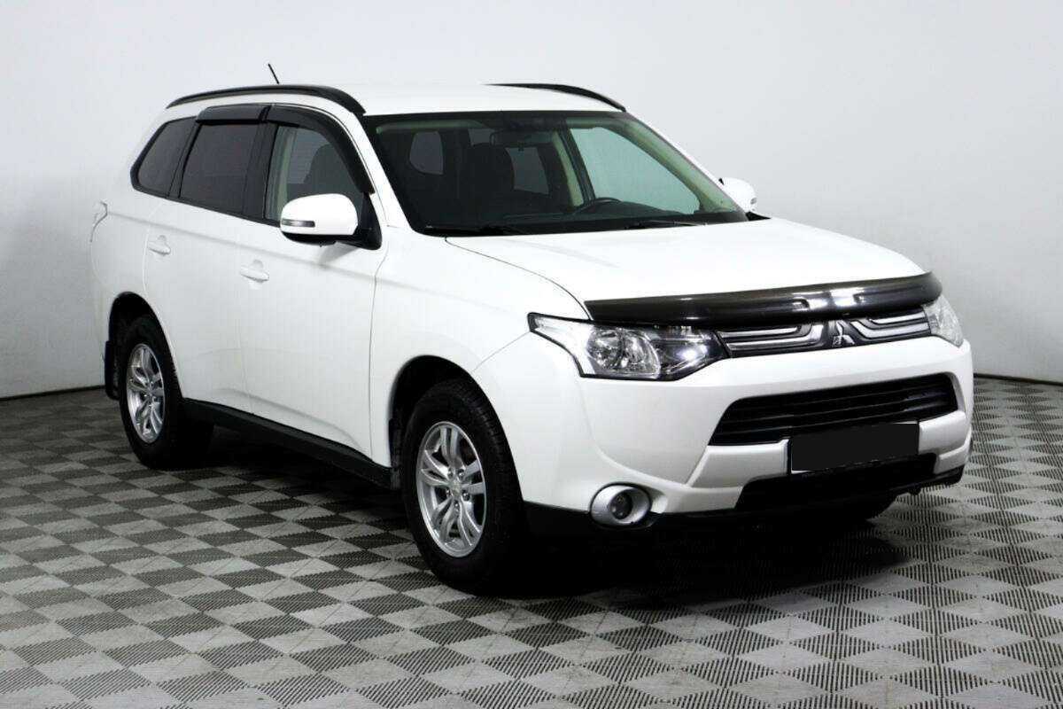 Купить Mitsubishi Outlander с пробегом. Фото: #2