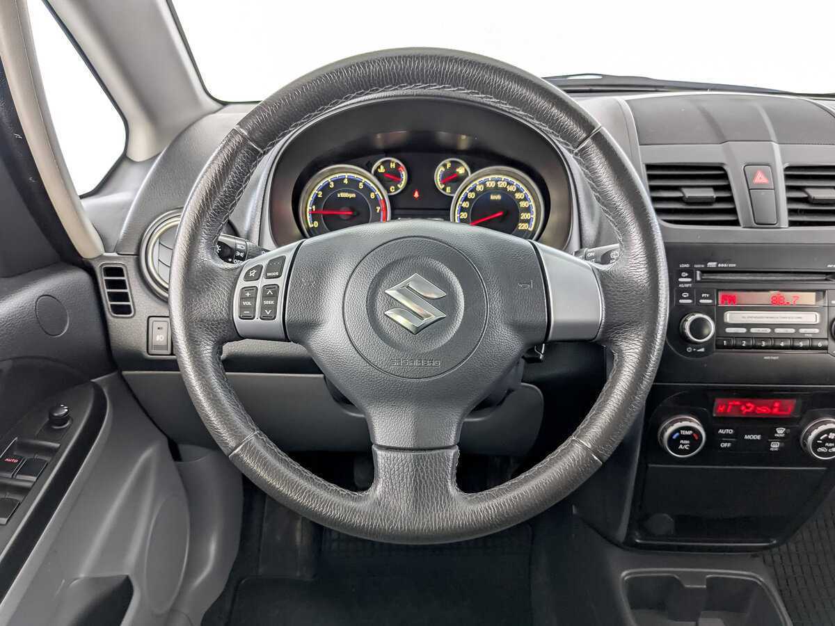 Купить Suzuki SX4 с пробегом. Фото: #20