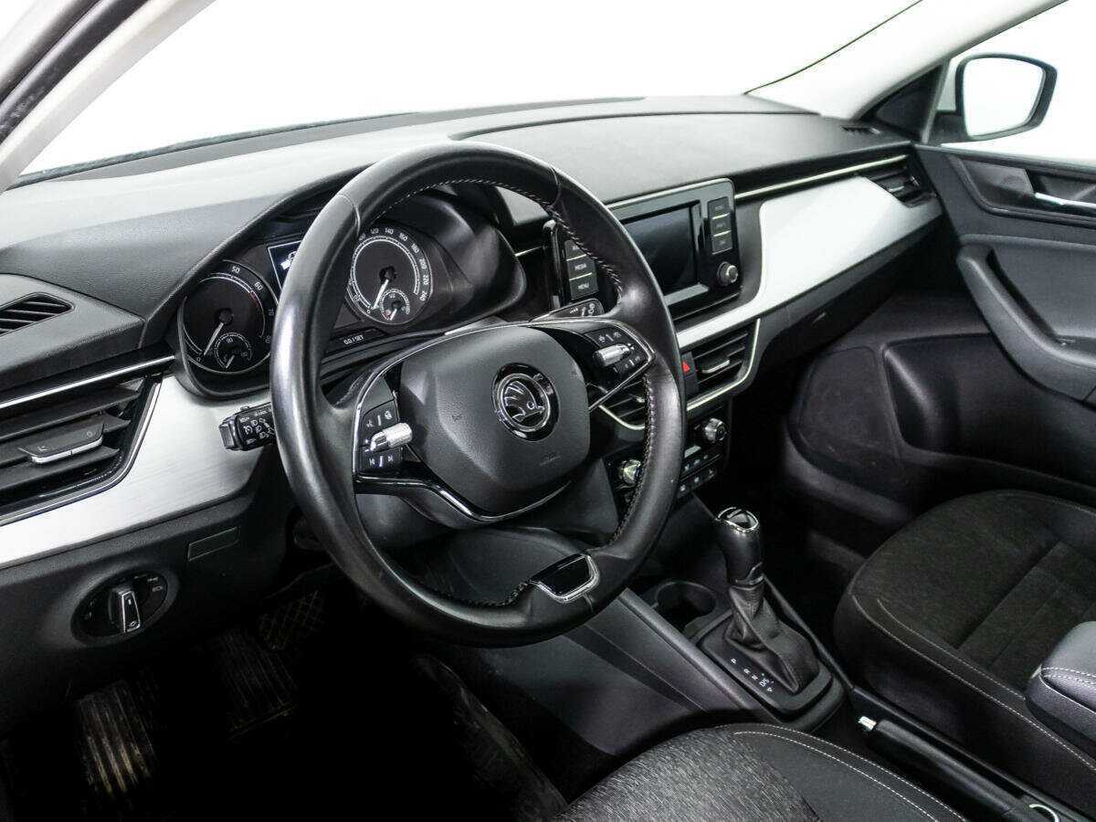 Купить Skoda Rapid с пробегом. Фото: #10