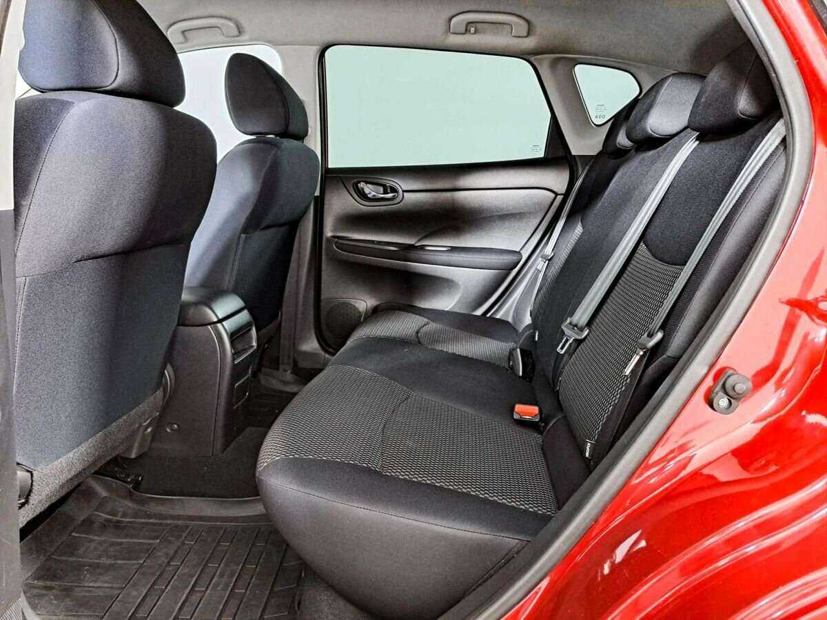 Купить Nissan Tiida с пробегом. Фото: #9