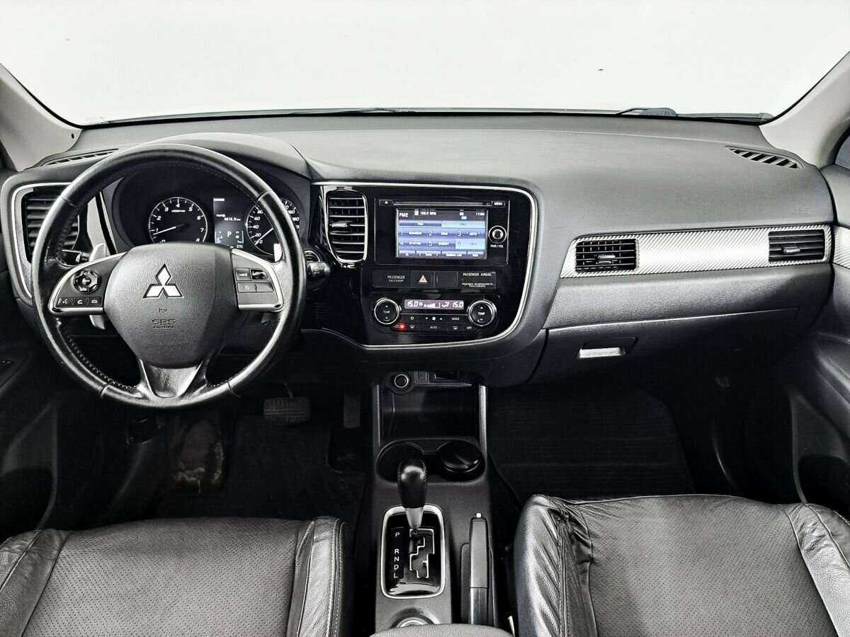 Купить Mitsubishi Outlander с пробегом. Фото: #9