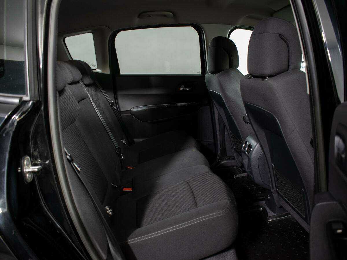 Купить Peugeot 3008 с пробегом. Фото: #9