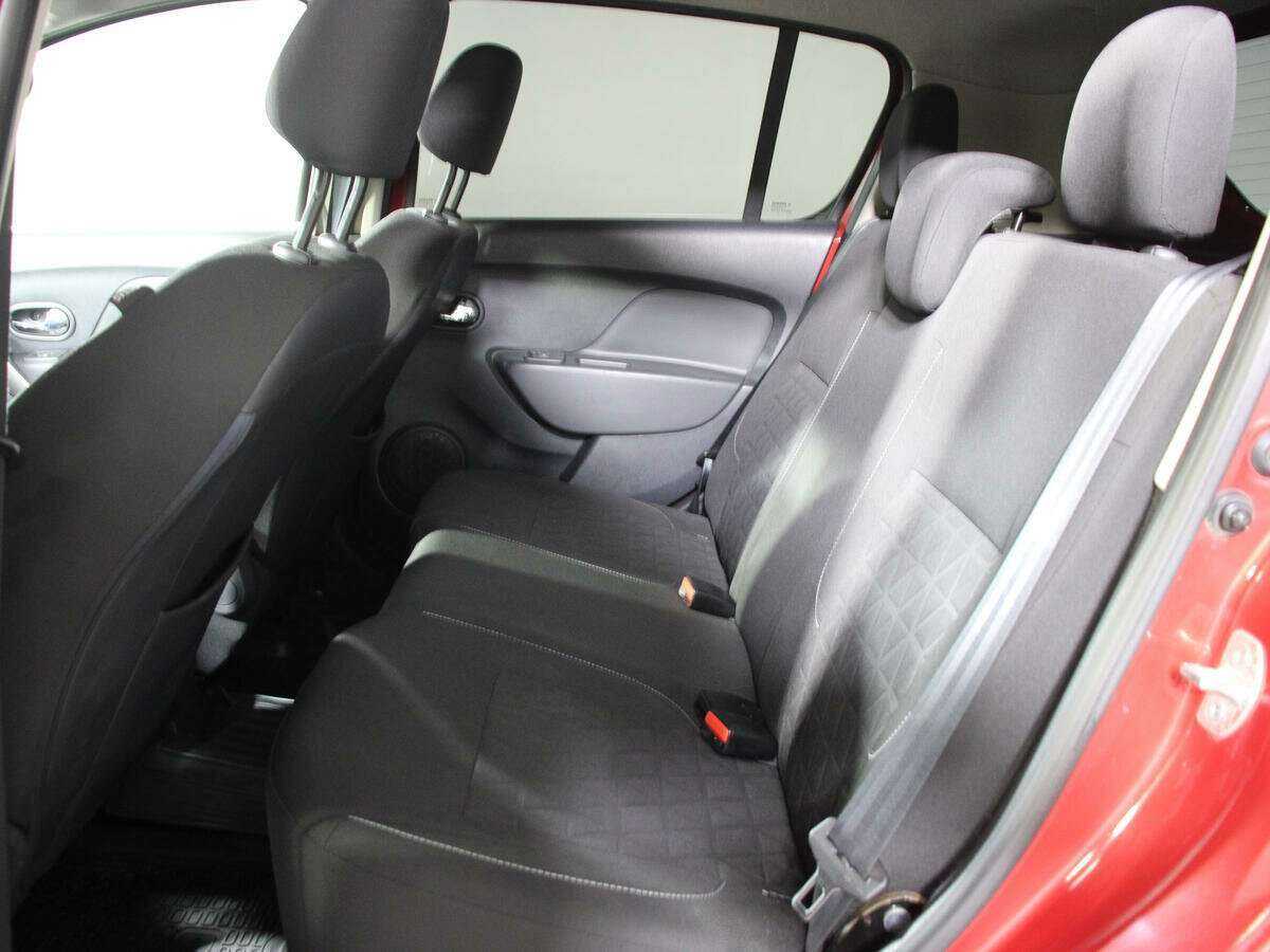 Купить Renault Sandero с пробегом. Фото: #7