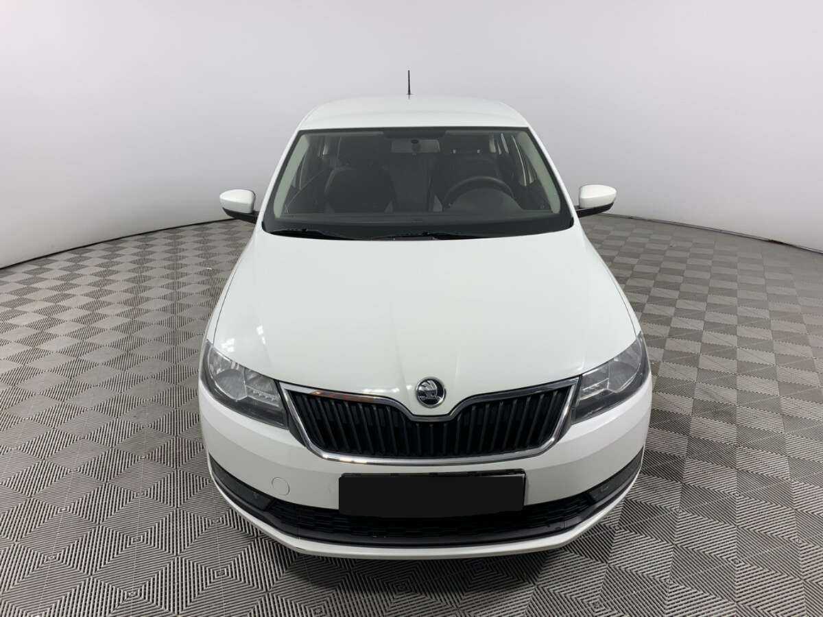 Купить Skoda Rapid с пробегом. Фото: #1
