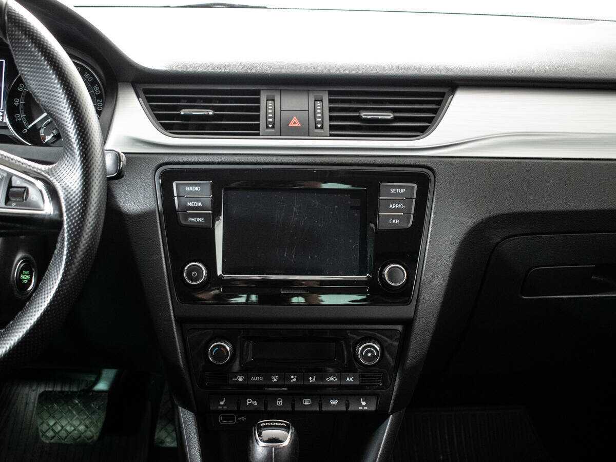 Купить Skoda Rapid с пробегом. Фото: #12