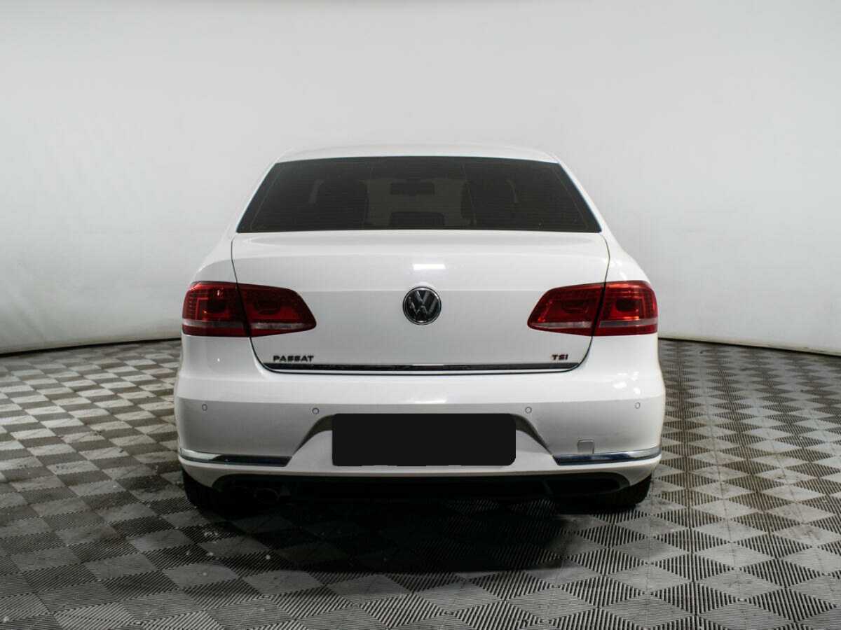 Купить Volkswagen Passat с пробегом. Фото: #4
