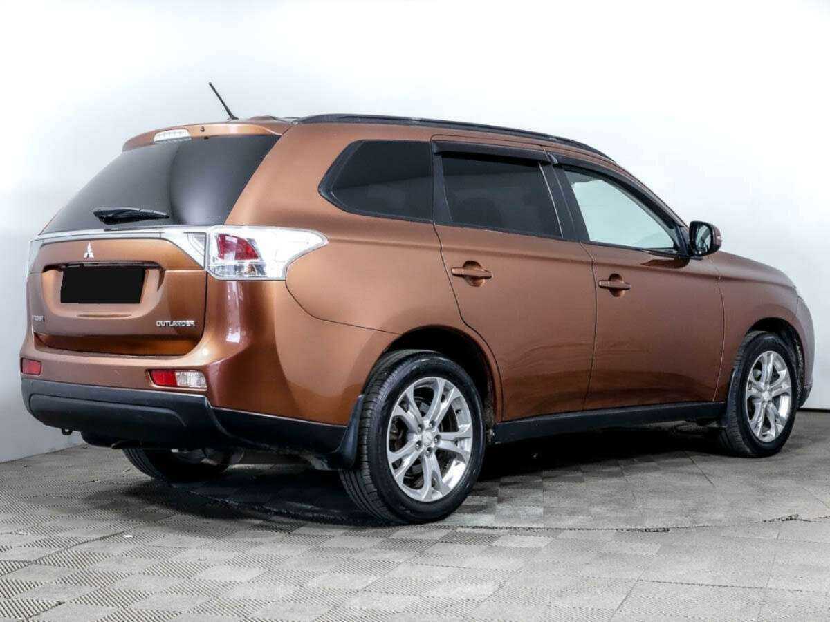 Купить Mitsubishi Outlander с пробегом. Фото: #3