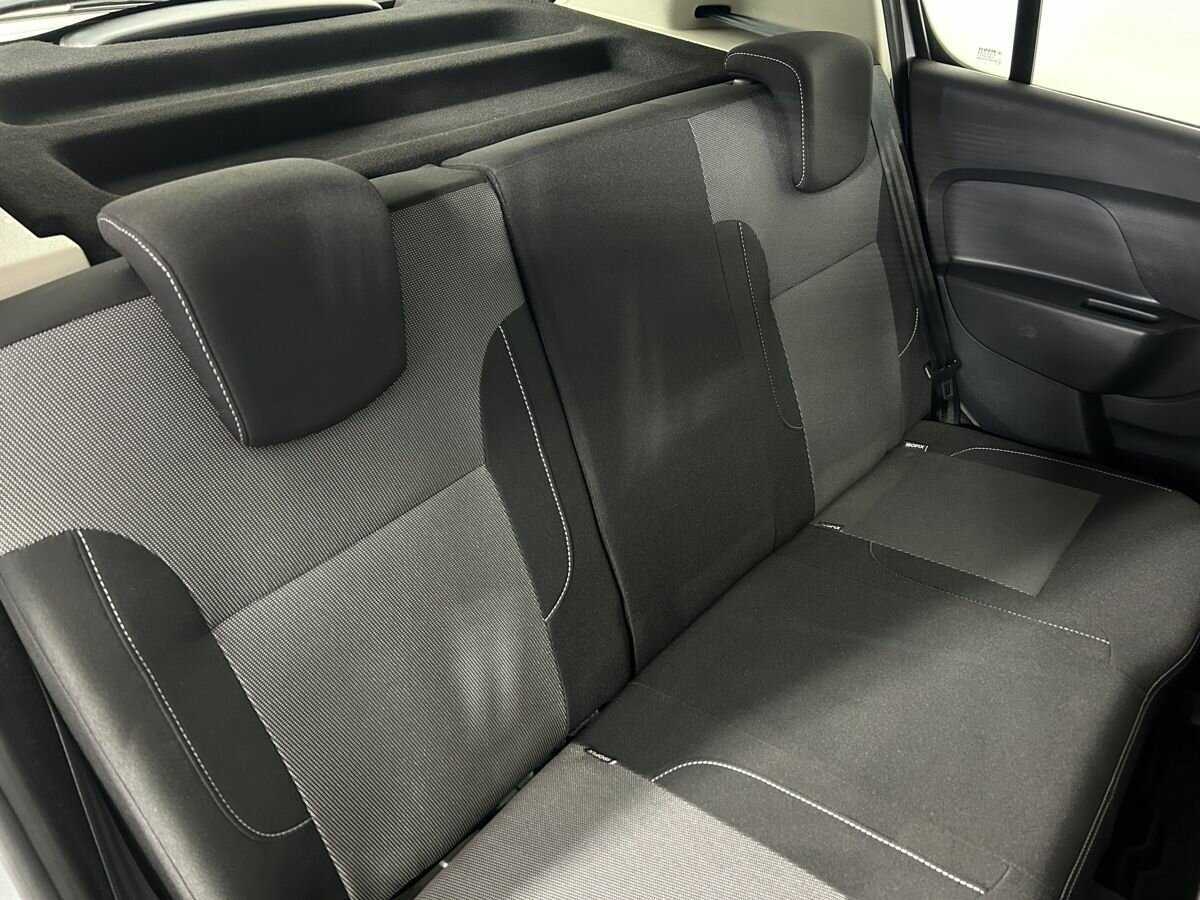 Купить Renault Sandero с пробегом. Фото: #14