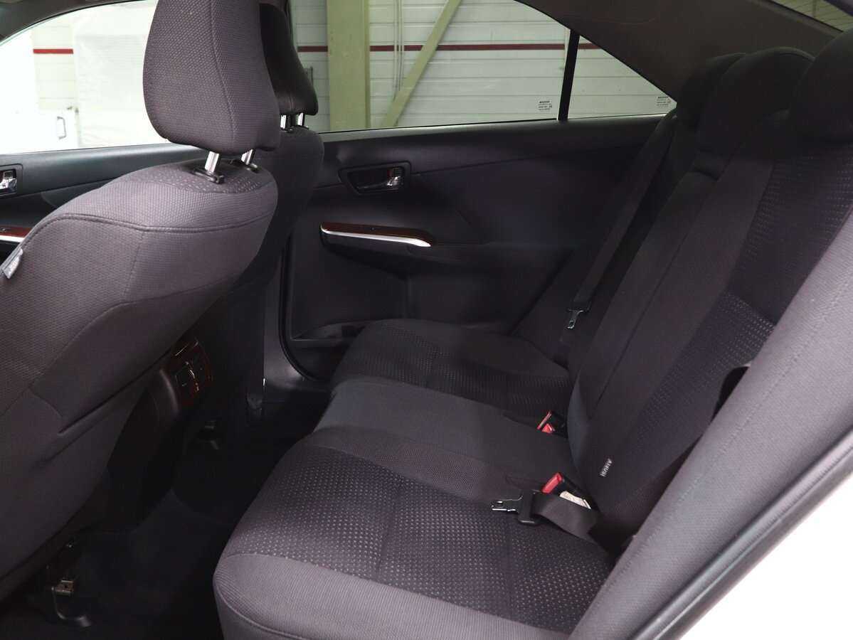 Купить Toyota Camry с пробегом. Фото: #11