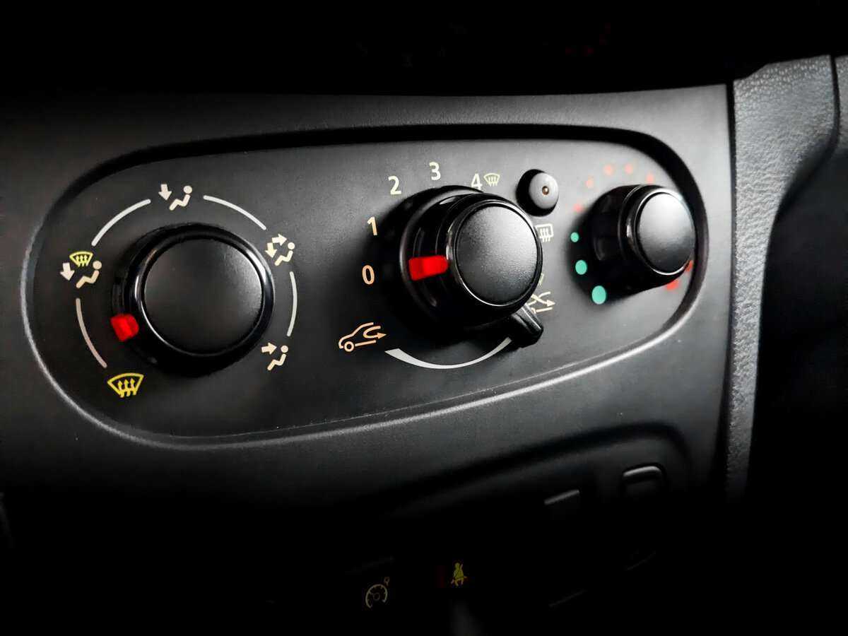 Купить Renault Sandero с пробегом. Фото: #17