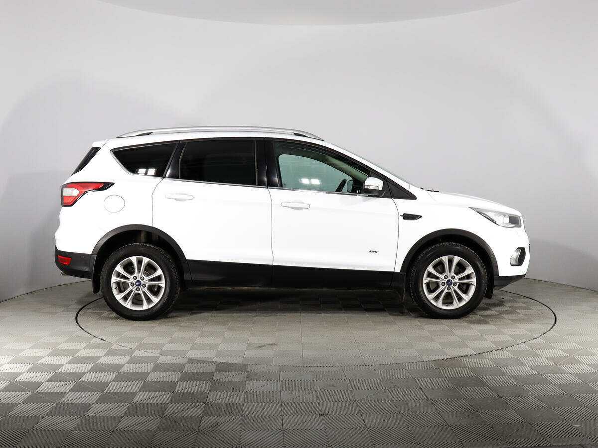 Купить Ford Kuga с пробегом. Фото: #4