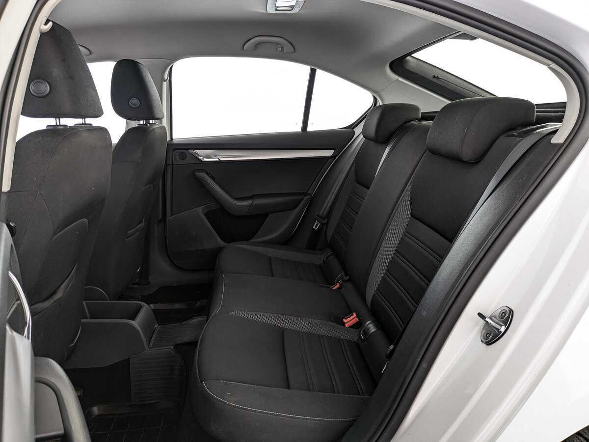 Купить Skoda Octavia с пробегом. Фото: #12