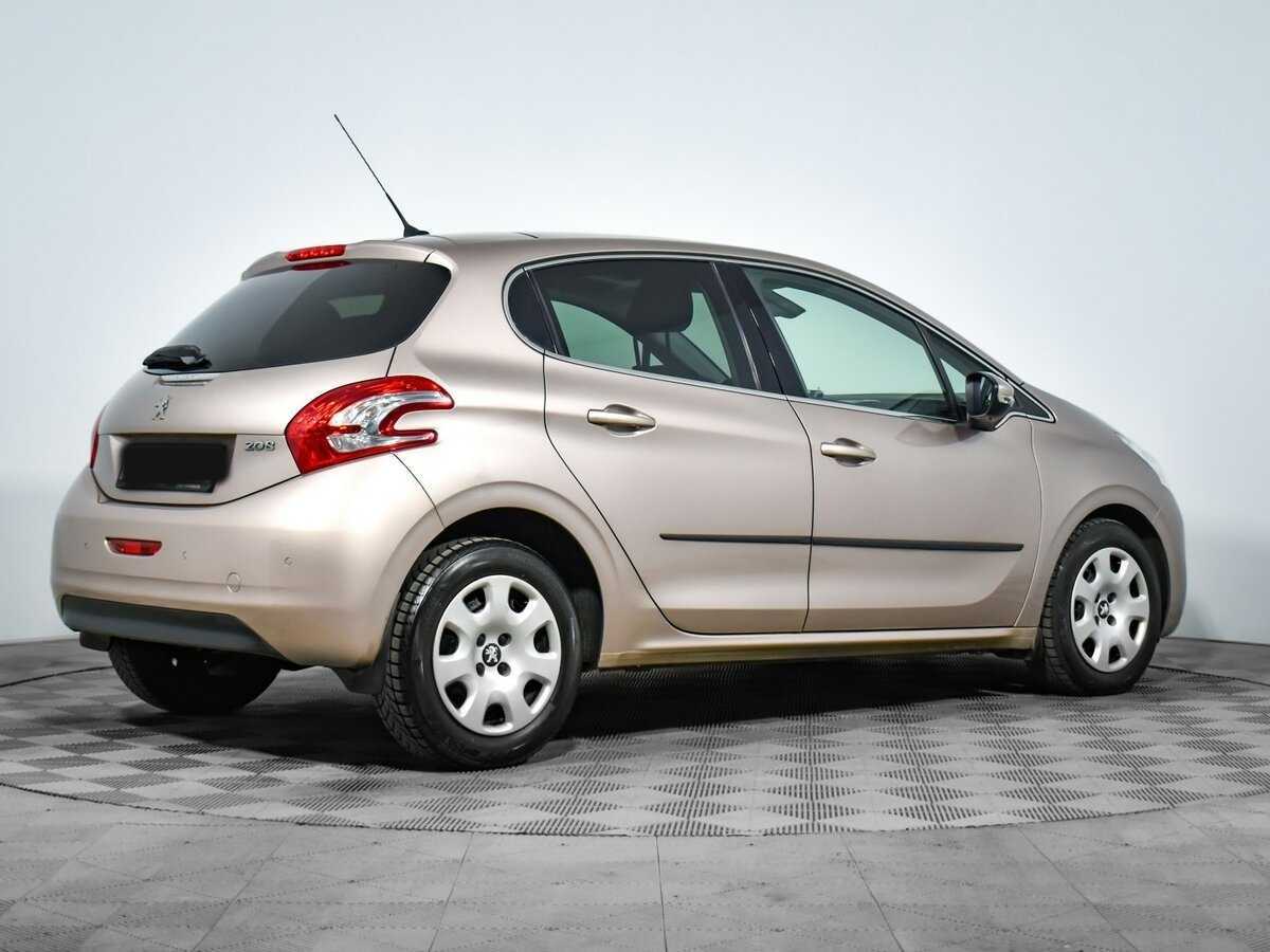 Купить Peugeot 208 с пробегом. Фото: #4