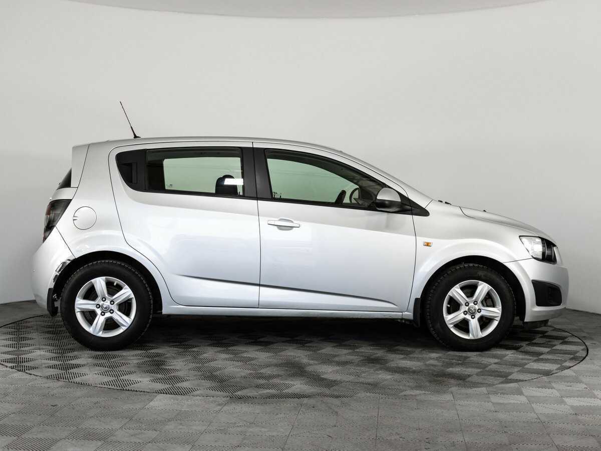 Купить Chevrolet Aveo с пробегом. Фото: #3
