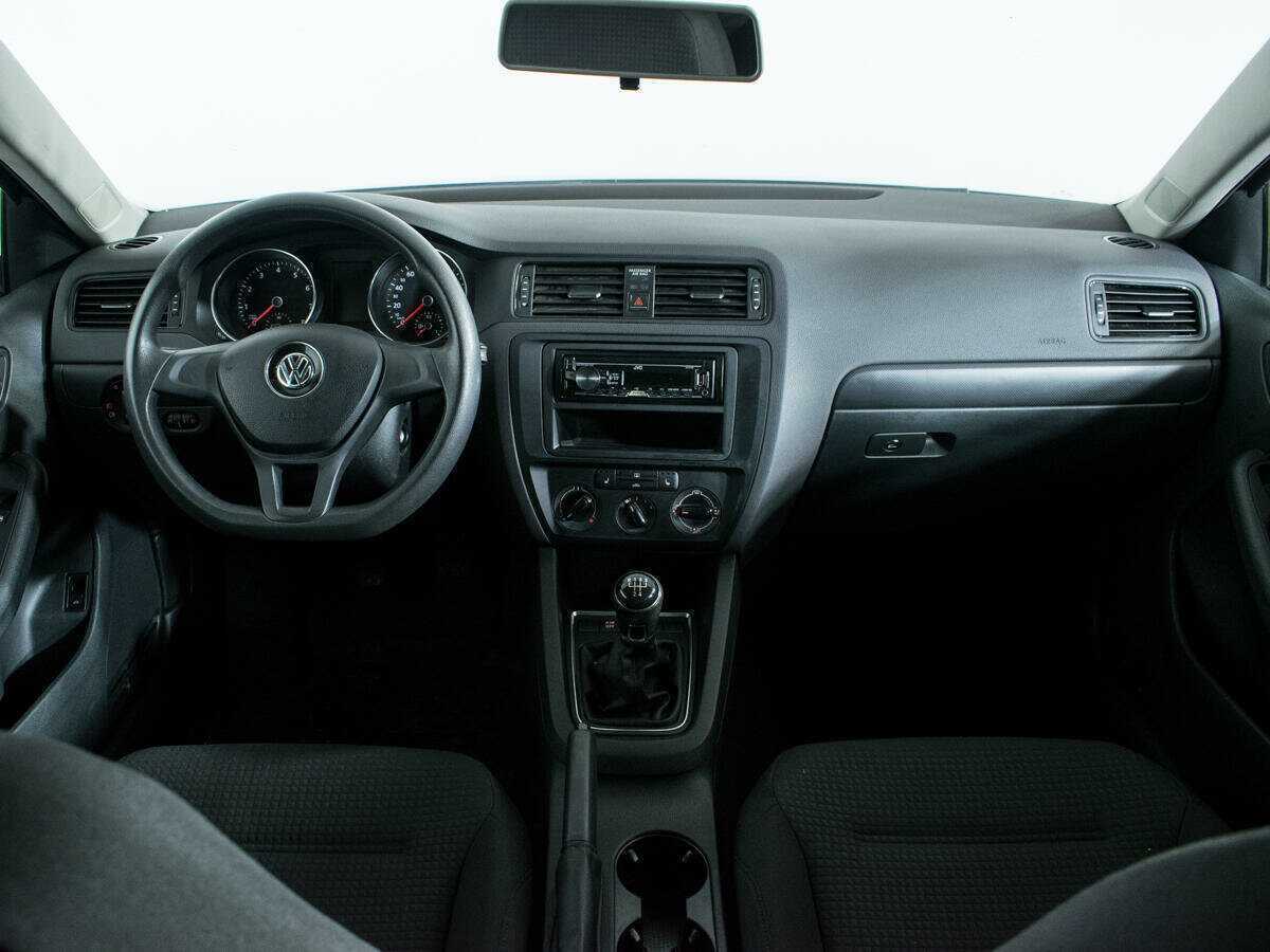 Купить Volkswagen Jetta с пробегом. Фото: #11