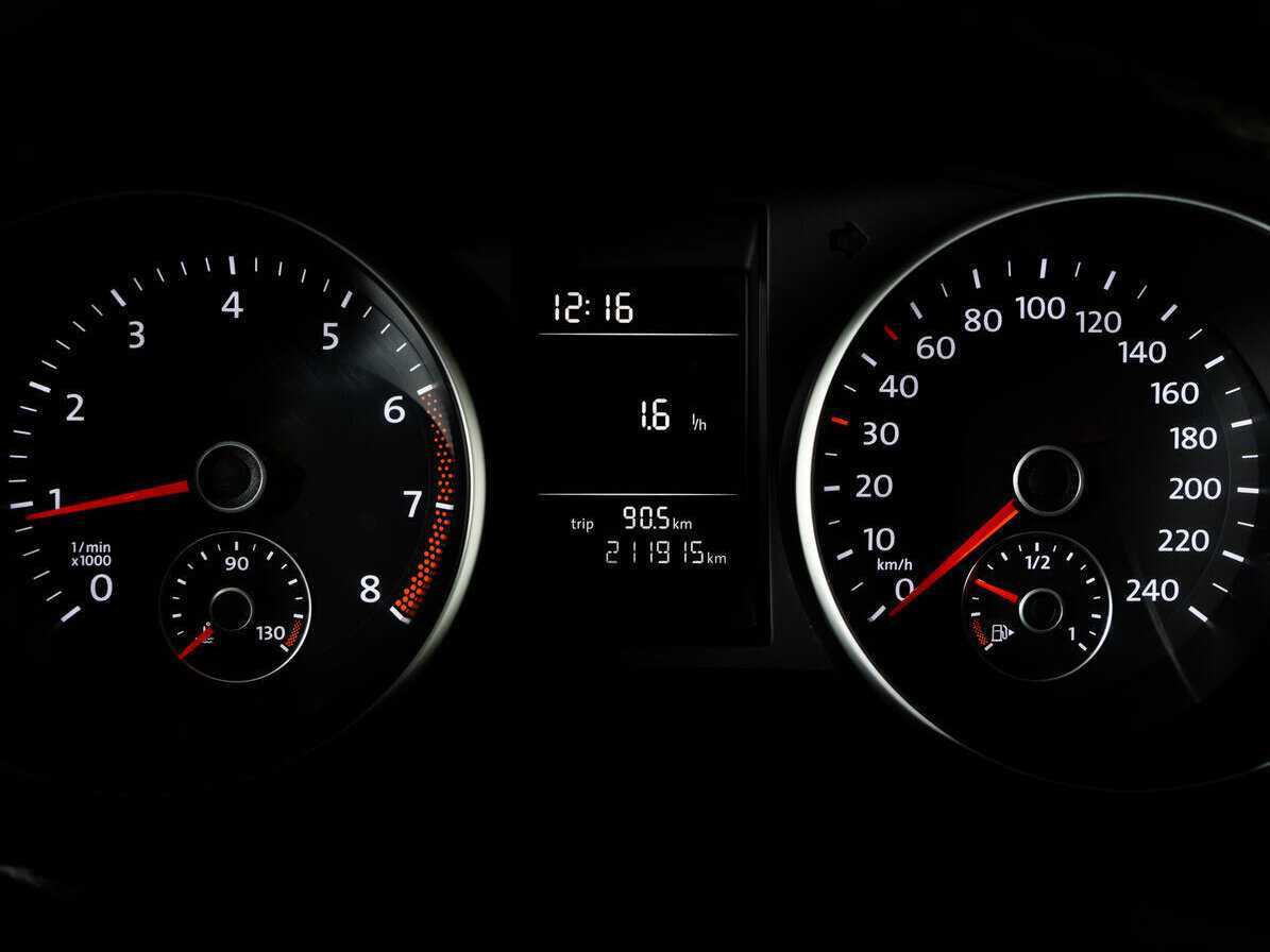 Купить Volkswagen Golf с пробегом. Фото: #17