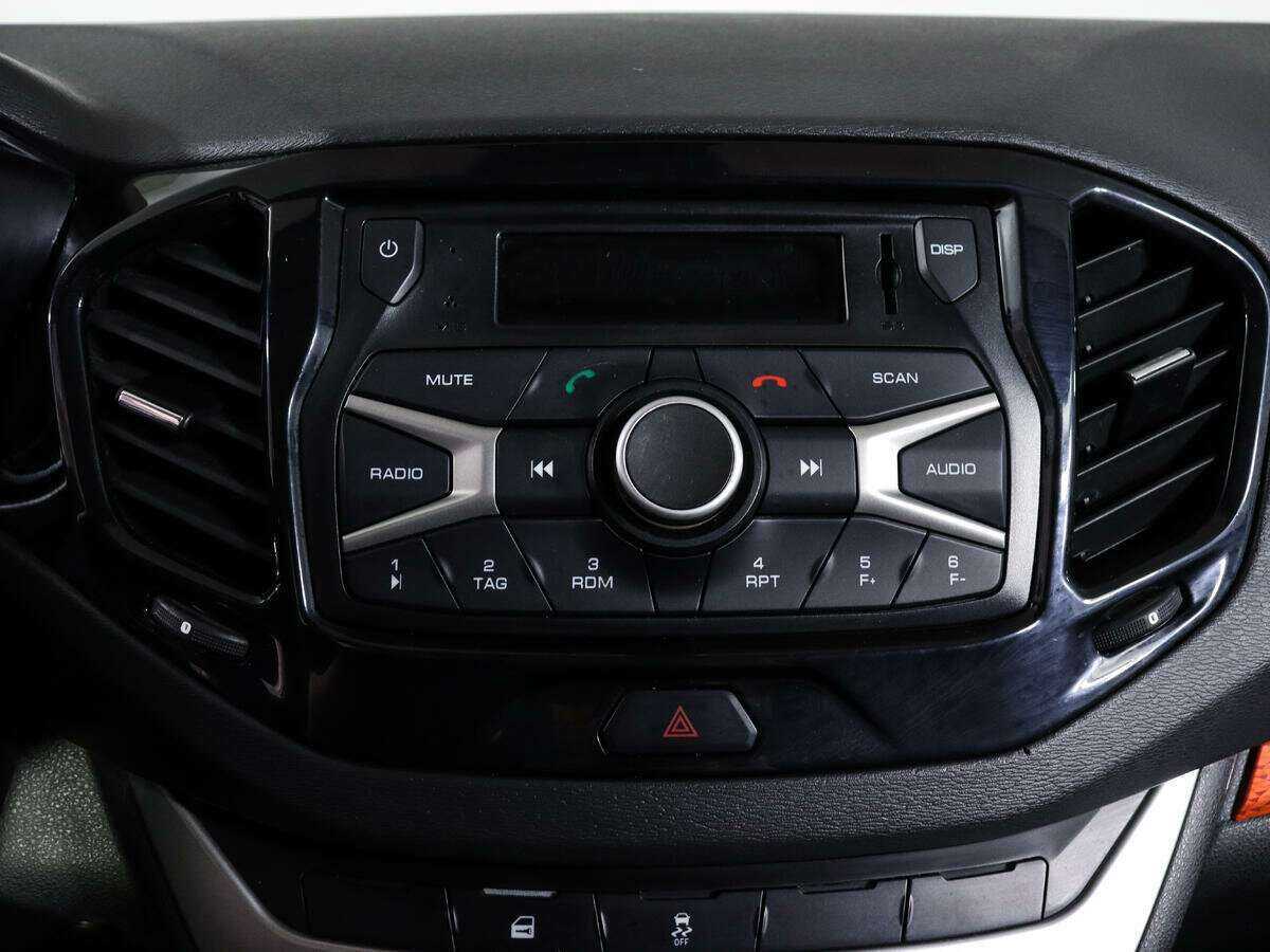 Купить Lada (ВАЗ) Vesta с пробегом. Фото: #18