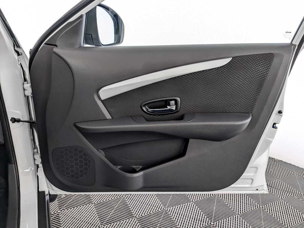 Купить Nissan Almera с пробегом. Фото: #18