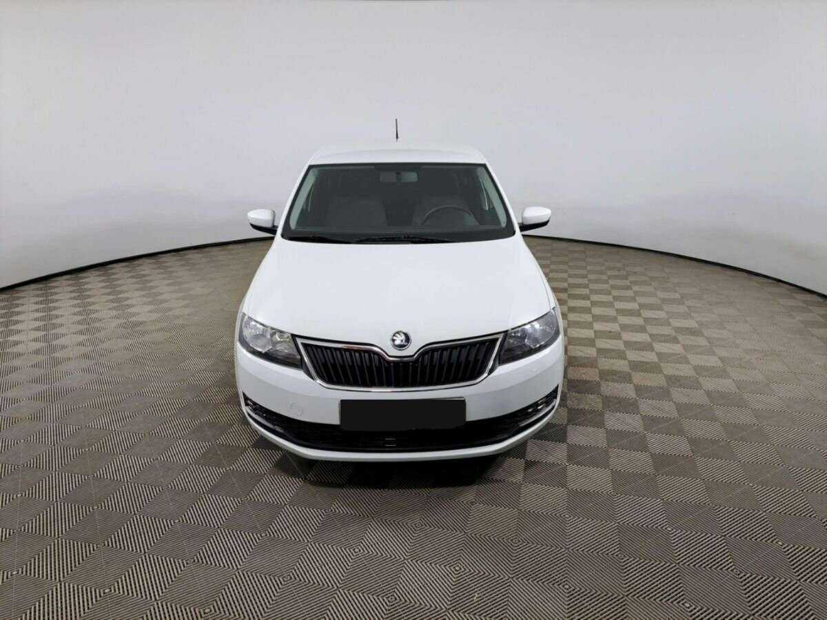 Купить Skoda Rapid с пробегом. Фото: #1