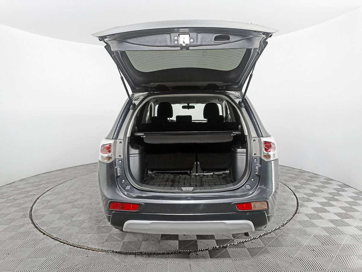 Купить Mitsubishi Outlander с пробегом. Фото: #9