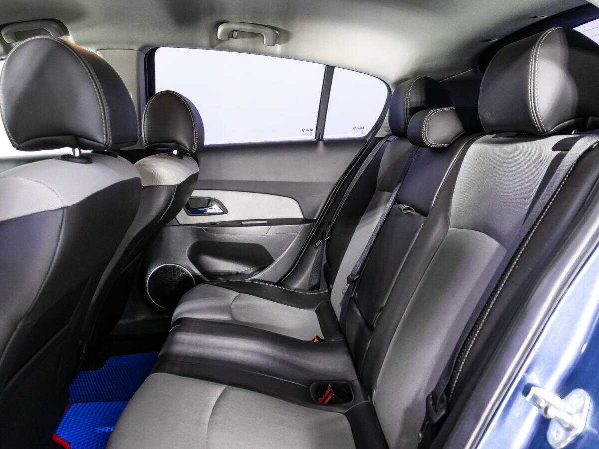 Купить Chevrolet Cruze с пробегом. Фото: #9
