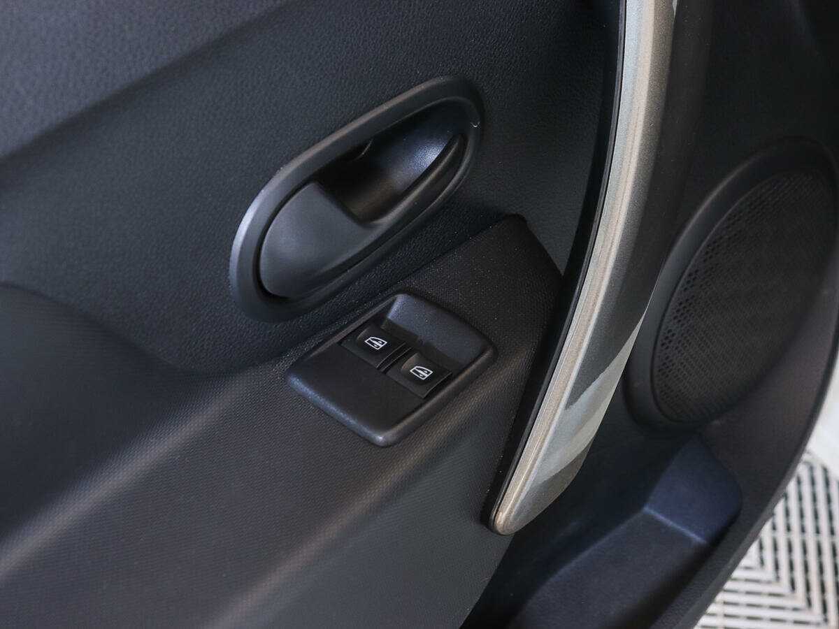 Купить Renault Logan с пробегом. Фото: #12