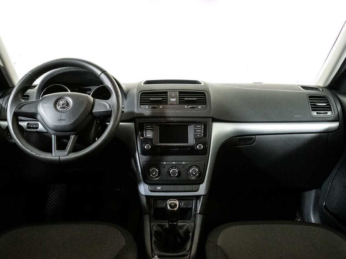 Купить Skoda Yeti с пробегом. Фото: #9