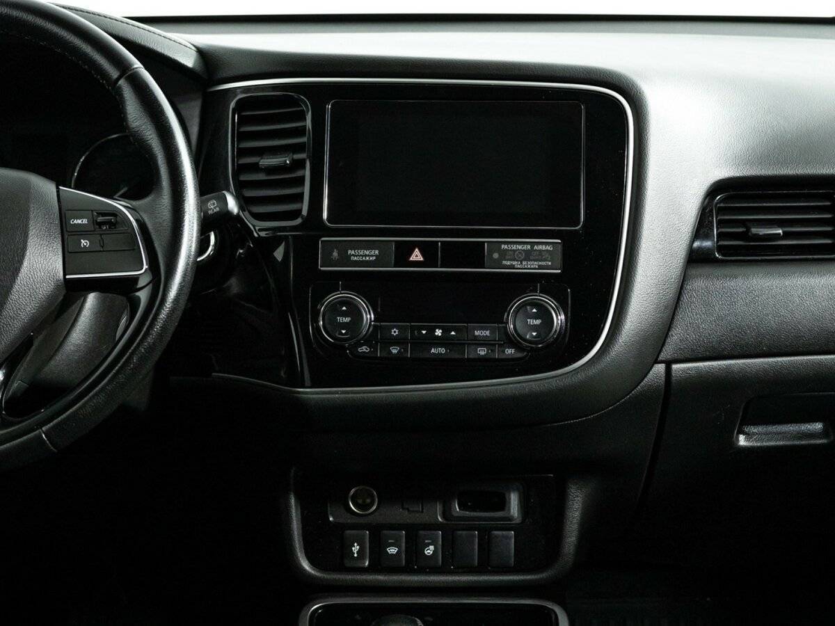 Купить Mitsubishi Outlander с пробегом. Фото: #13