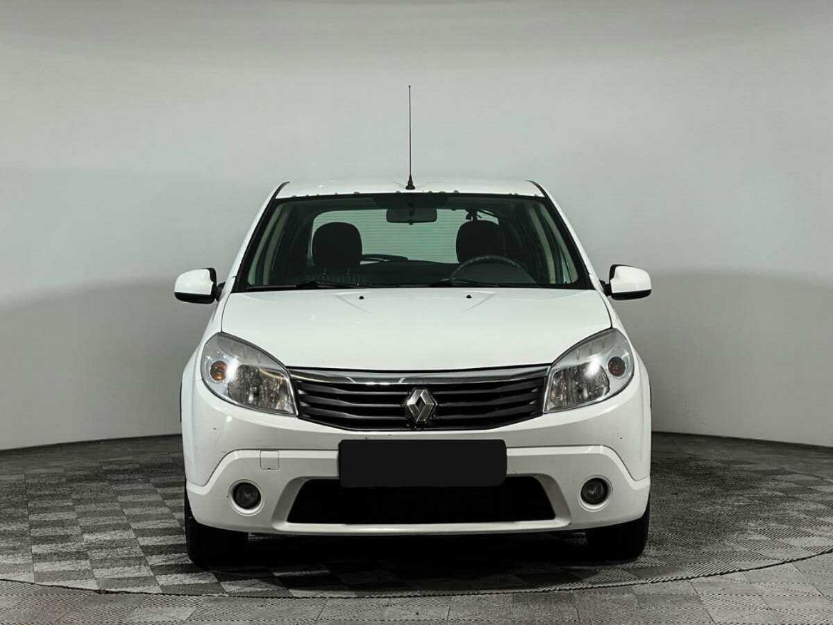 Купить Renault Sandero с пробегом. Фото: #1
