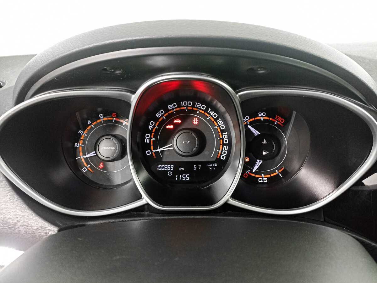 Купить Lada (ВАЗ) Vesta с пробегом. Фото: #10