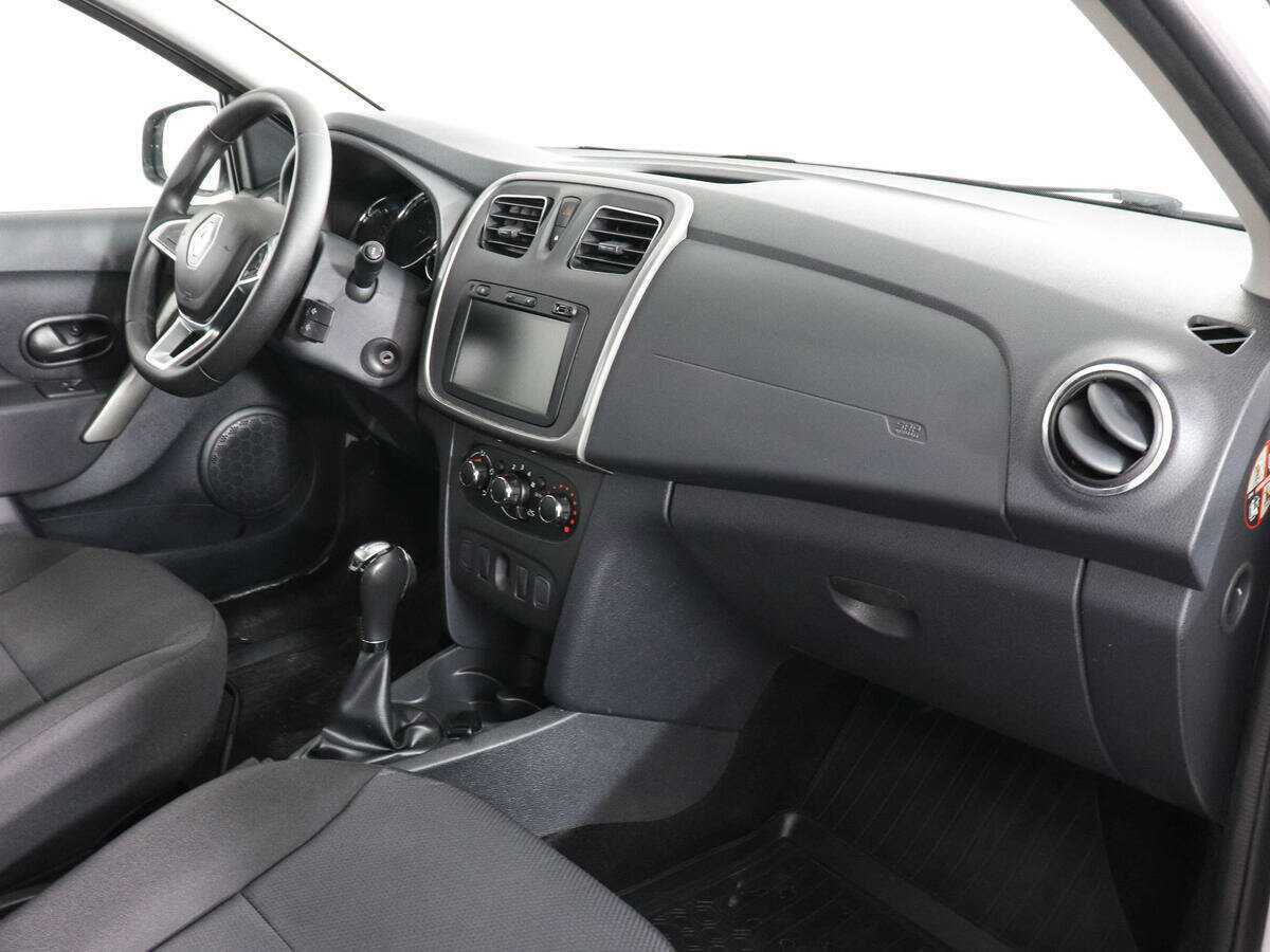 Купить Renault Logan с пробегом. Фото: #9