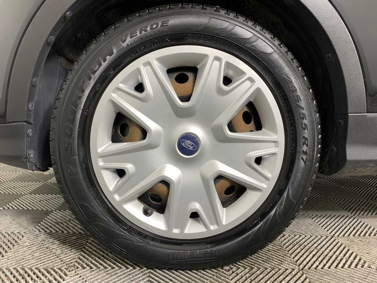 Купить Ford Kuga с пробегом. Фото: #8