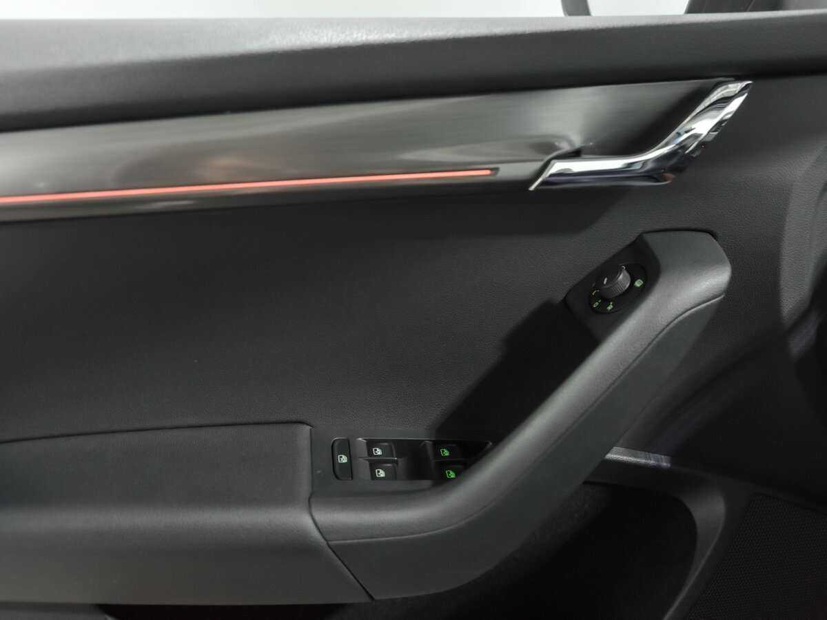 Купить Skoda Octavia с пробегом. Фото: #12