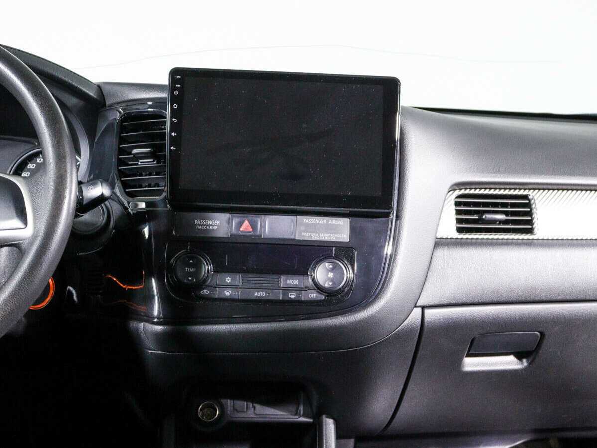 Купить Mitsubishi Outlander с пробегом. Фото: #10