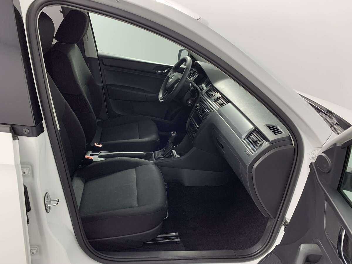 Купить Skoda Rapid с пробегом. Фото: #19