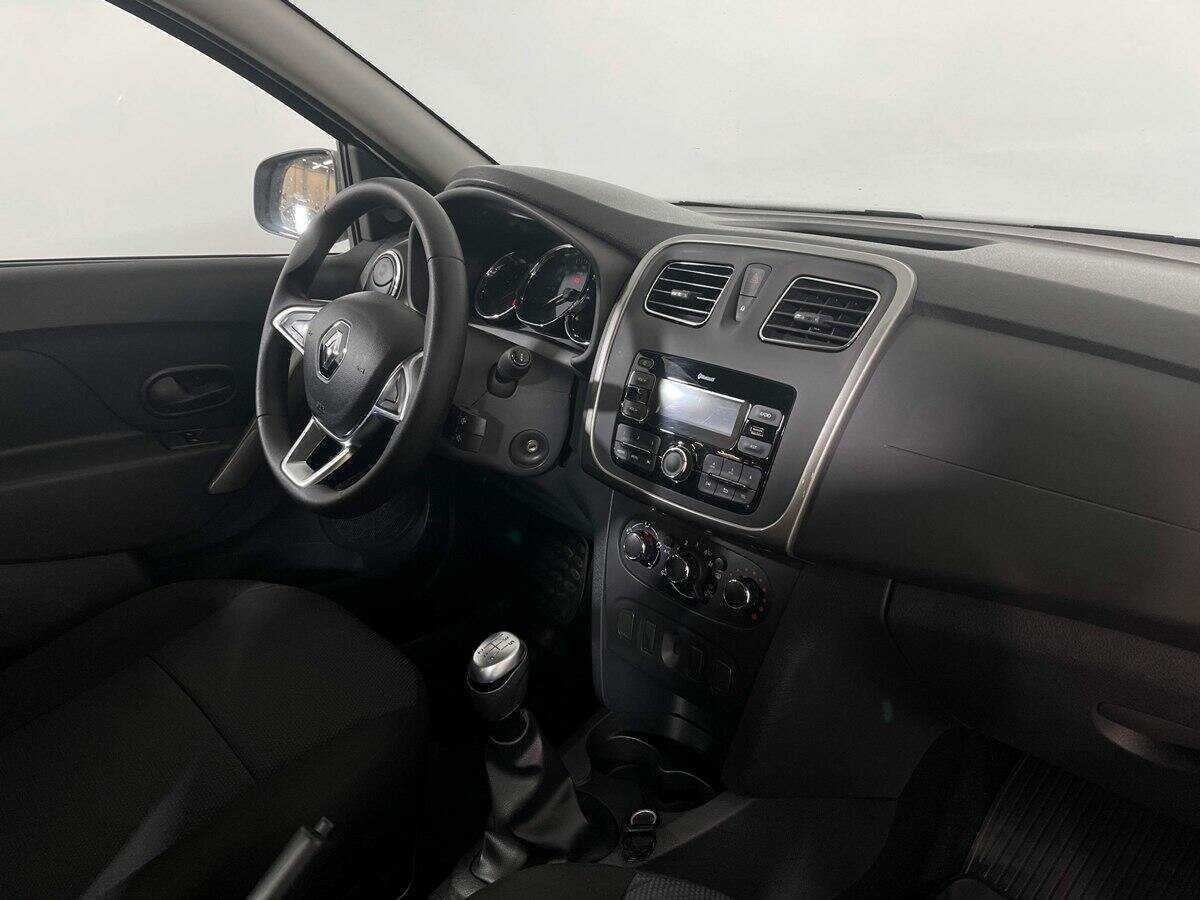 Купить Renault Logan с пробегом. Фото: #6