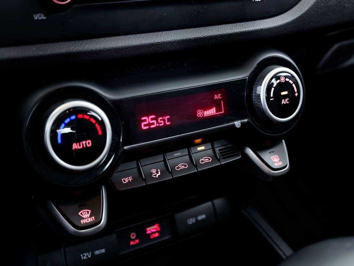 Купить Kia Rio с пробегом. Фото: #14