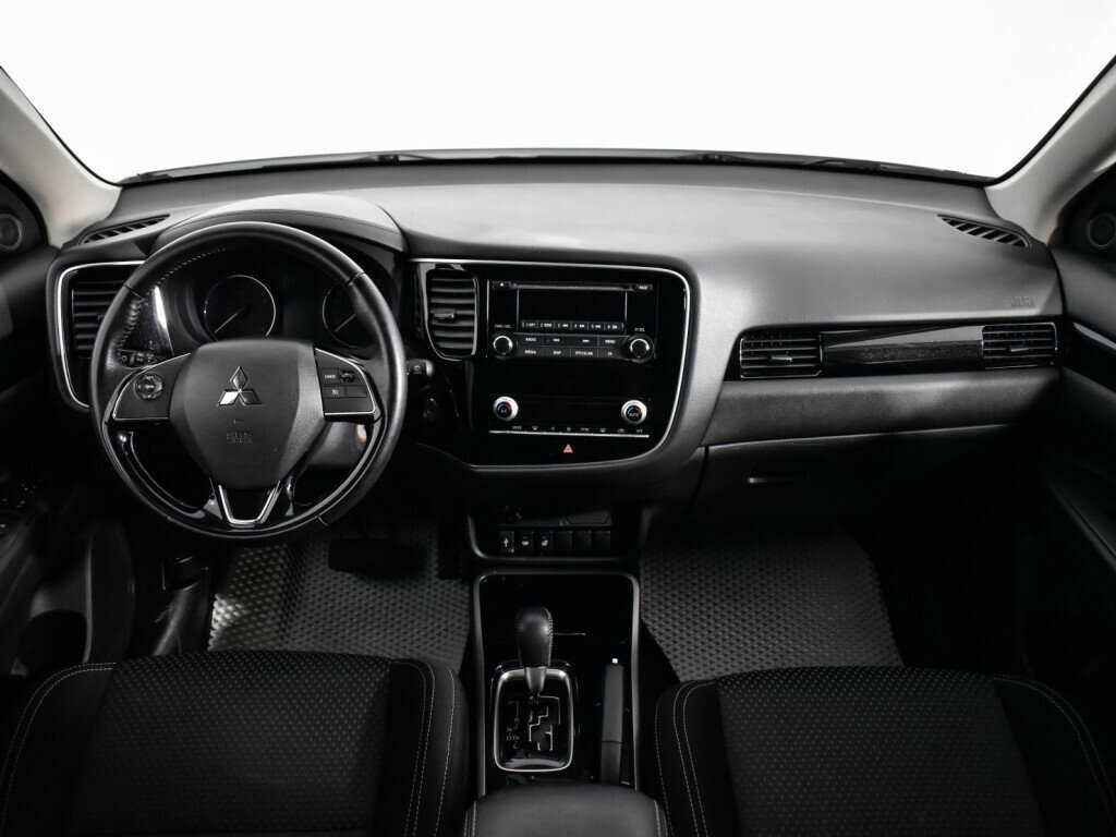 Купить Mitsubishi Outlander с пробегом. Фото: #11