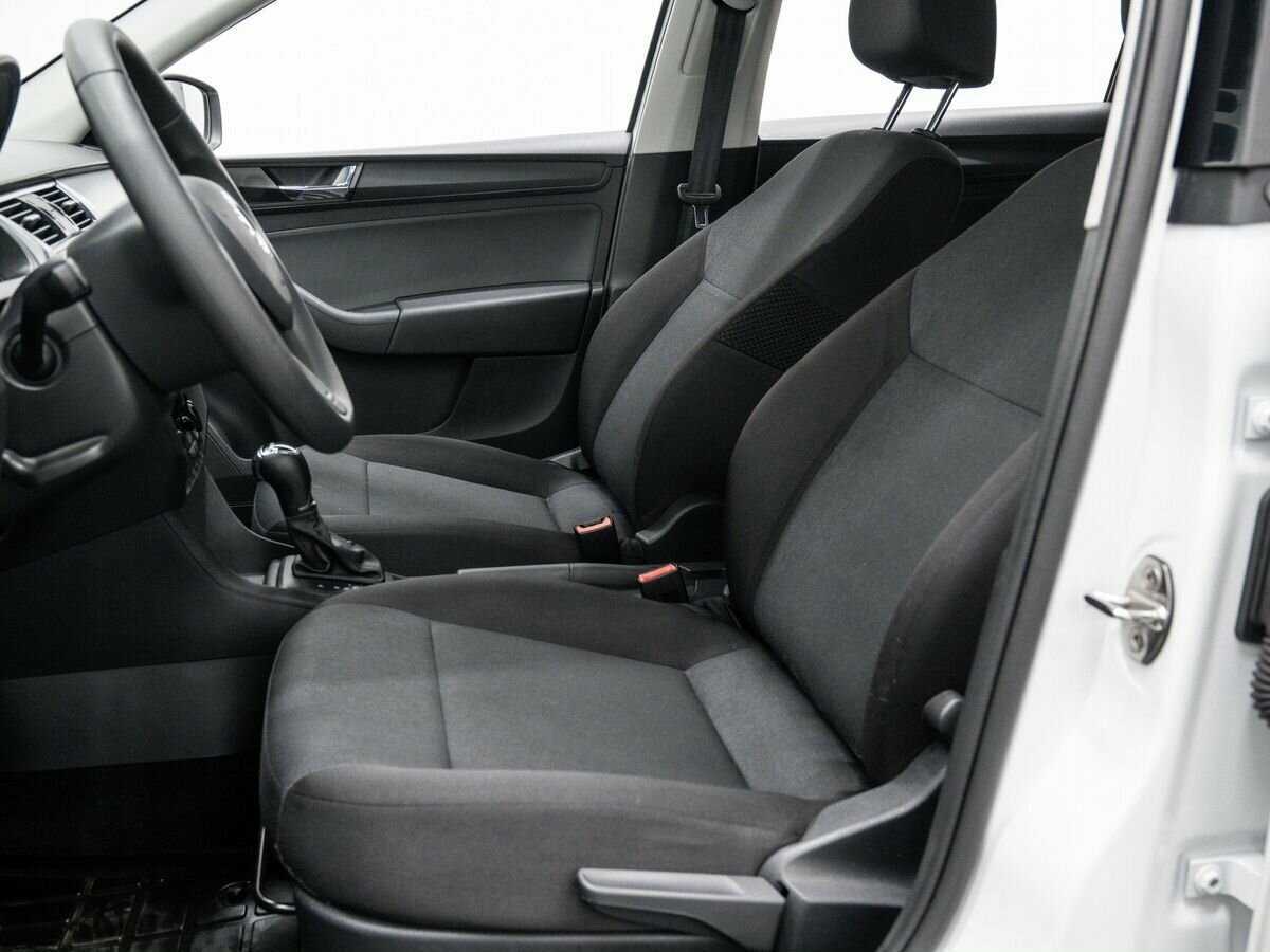 Купить Skoda Rapid с пробегом. Фото: #14