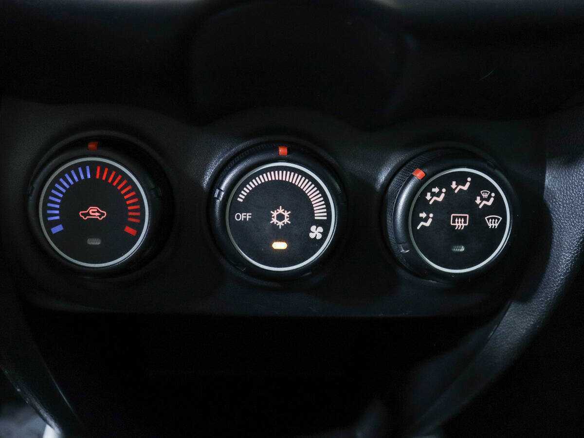 Купить Mitsubishi ASX с пробегом. Фото: #14