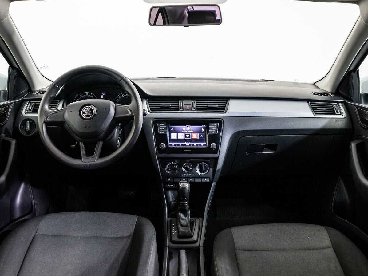 Купить Skoda Rapid с пробегом. Фото: #12